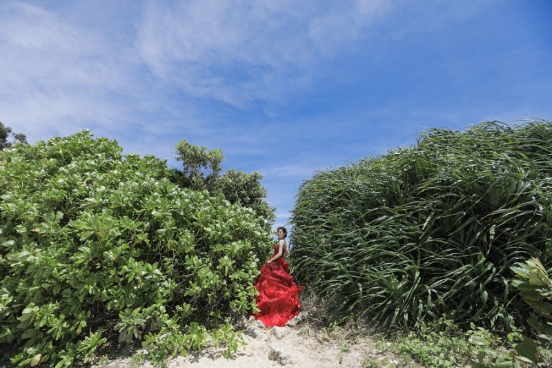 遠くから花嫁さん一人ショットを撮影中☆