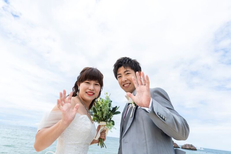 カメラに向かってバイバ～ィ❕