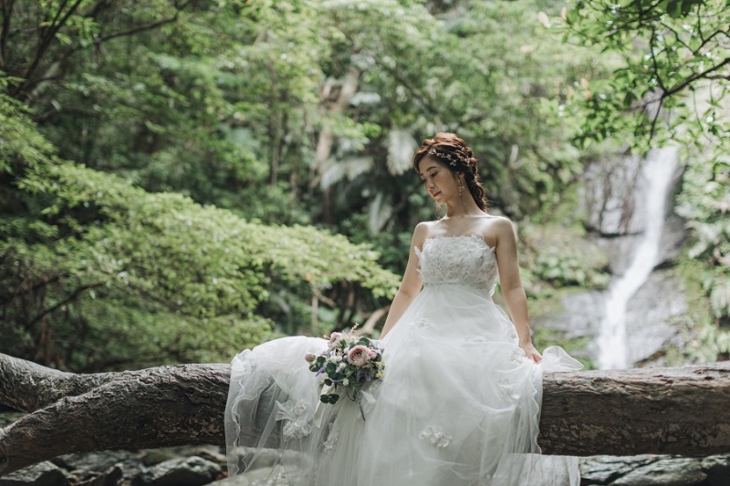 木に座ってみましたよ~!!