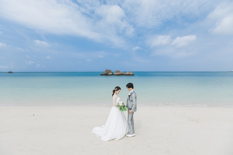 どこまでも続く海をバックに♡