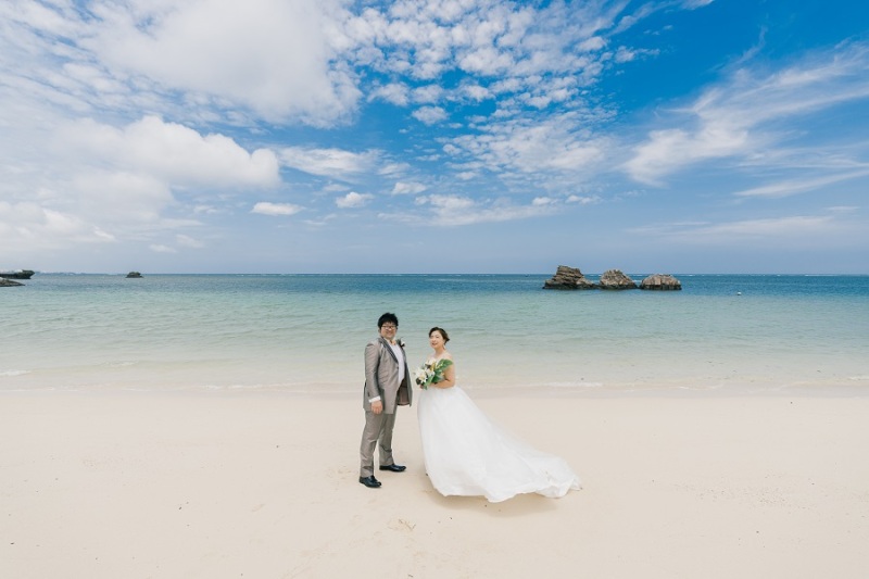 ビーチ全体が見えるように広角で全身のお写真を♬