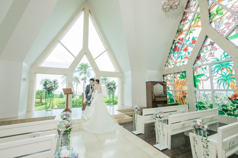 お二人は祭壇にあがって頂きました~!