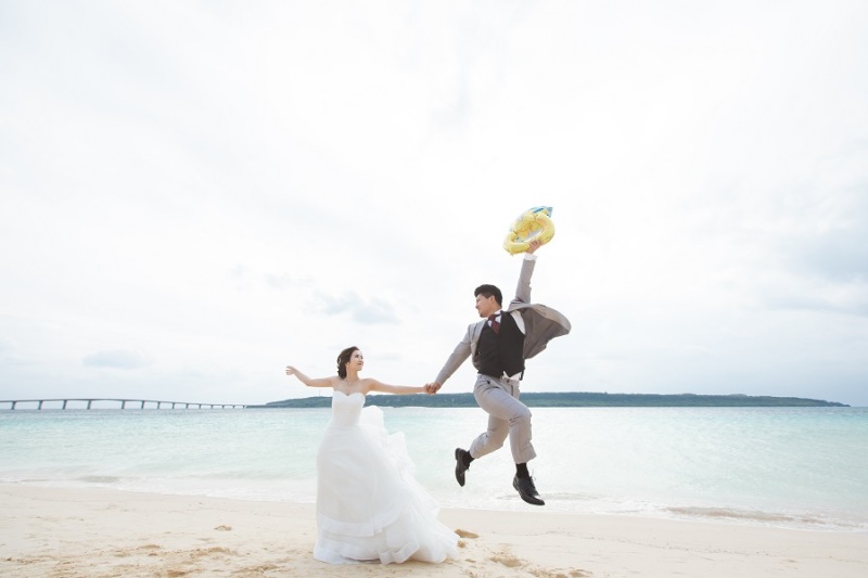 ビーチにてJUMP♪♪