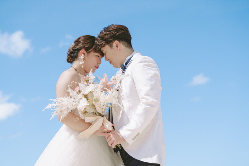 青空を背景に～～～