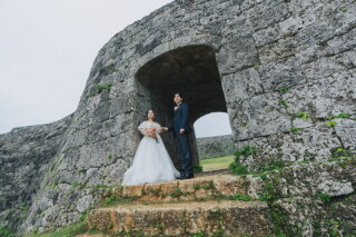 《座喜味城跡＆ビーチフォトツアー》世界遺産とスタイリッシュなショット！