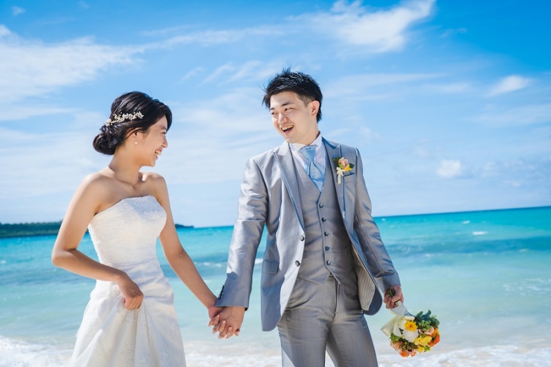 ご新婦様はAラインのウエディングドレス♡