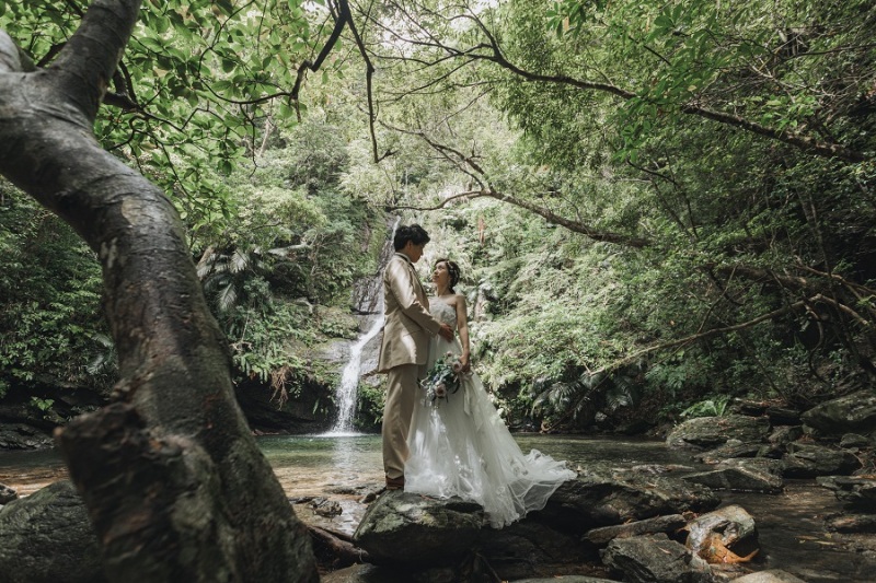 フンガー滝の撮影は沖縄県北部大自然の中で撮ります