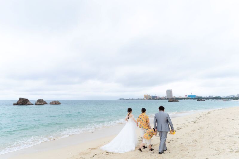 太陽の日差しと雲の動き、海の色がマッチした一枚