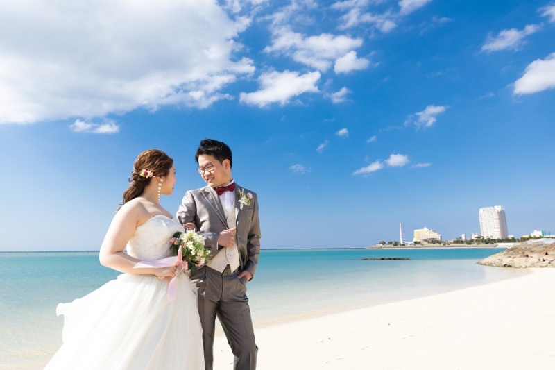 青空と青い海と一緒に撮影中です♪