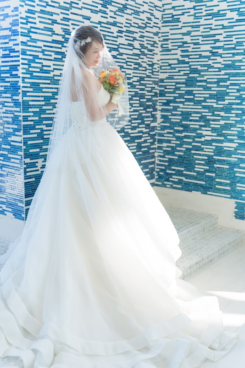 花嫁さんの綺麗なポージングスタイルで撮影中♡