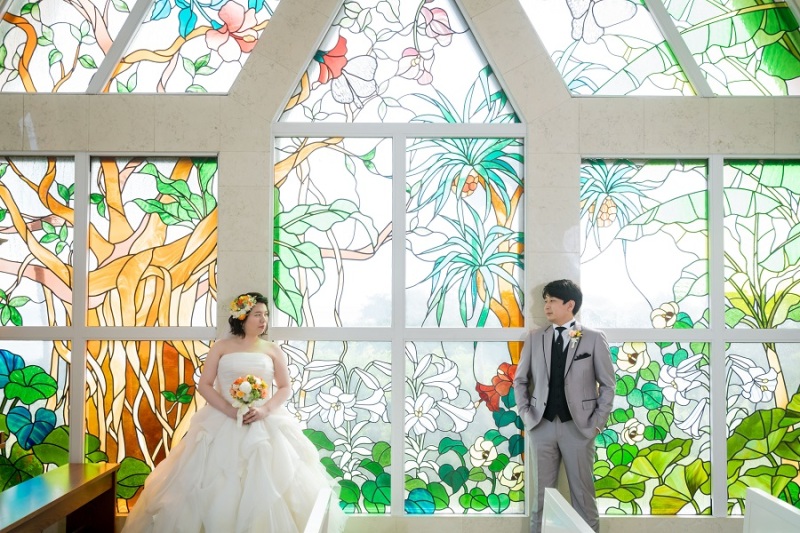 ステンドガラスを大きく写るように撮りました~!