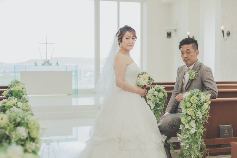 ご新婦様はベールを付けて、更に素敵に♪