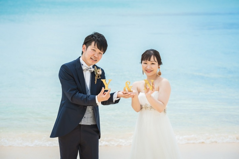 お互いにイニシャルを持って撮りました!