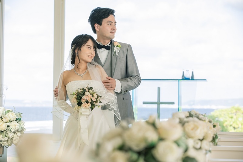 ご新婦様の肩に手をのせて♪