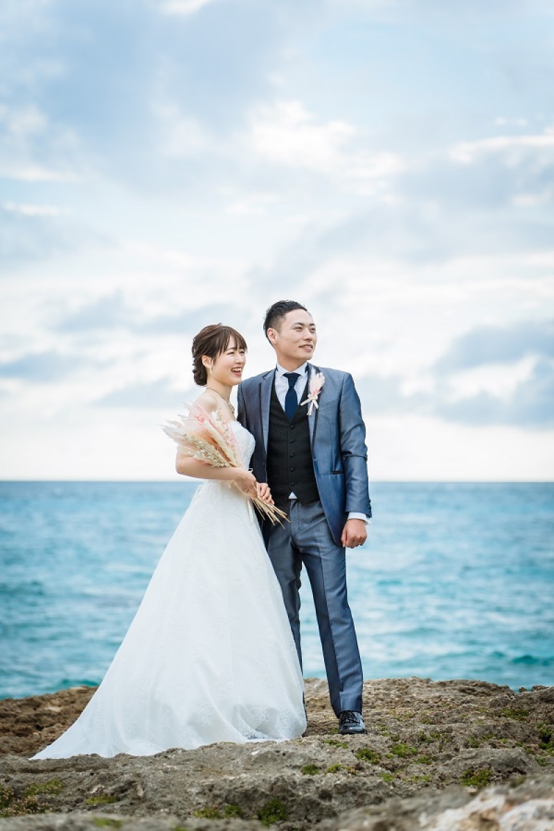場所を変えて、岩山付近にて撮影しております~♡
