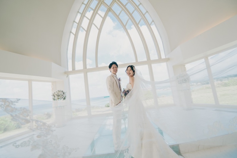 *ロングベールを活用したポージング!リゾートチャペルにてフォトウエディング♡*