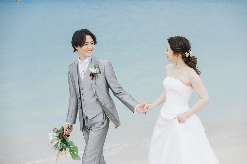 新婦様の手を取りながらお散歩☆