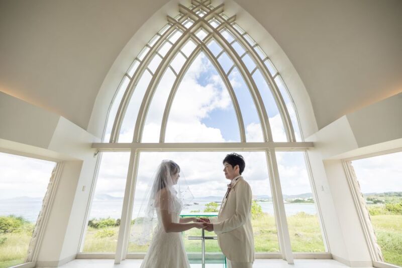 祭壇で見つめ合う♡
