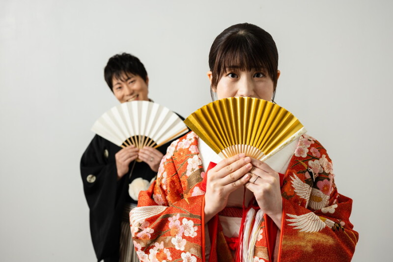 口元隠しショット