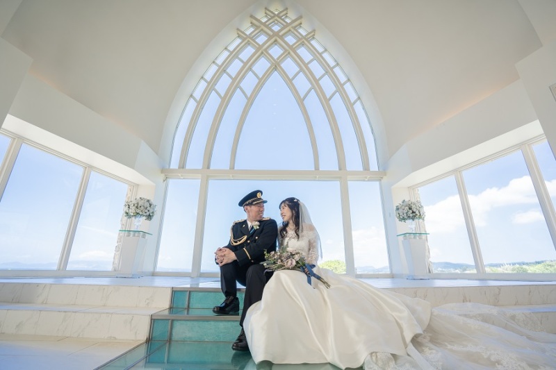 祭壇に座って頂いて、見つめ合っています♡