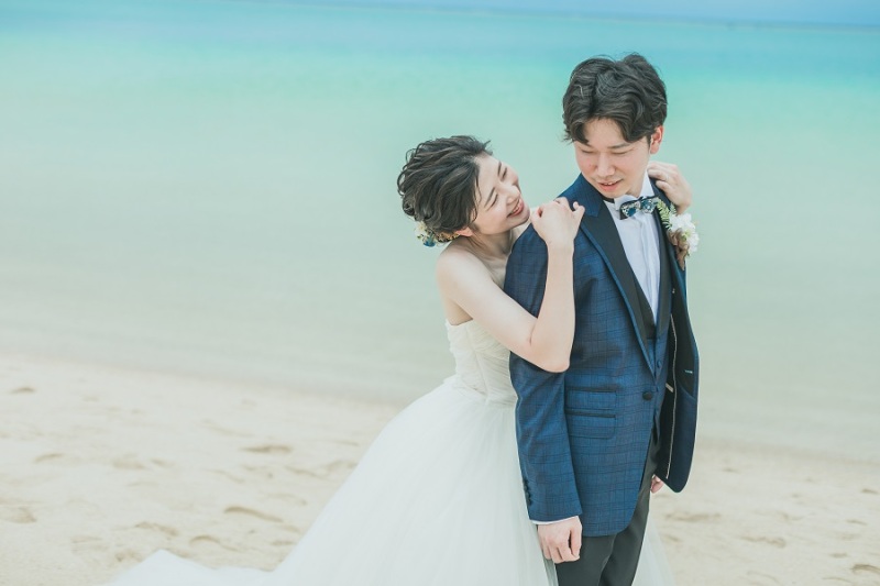 ご新婦様が後ろからハグしました~♡