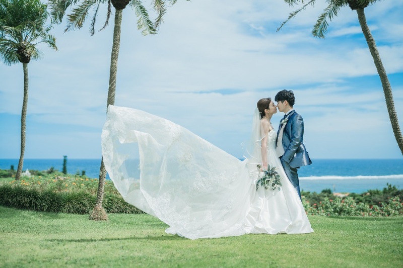 ドレスのトレーンを大きく広げてみました!