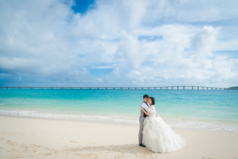 宮古島の海は透き通ったブルー色です♪
