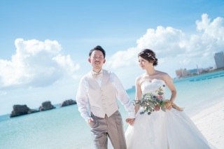 南国沖縄でウェディングフォト