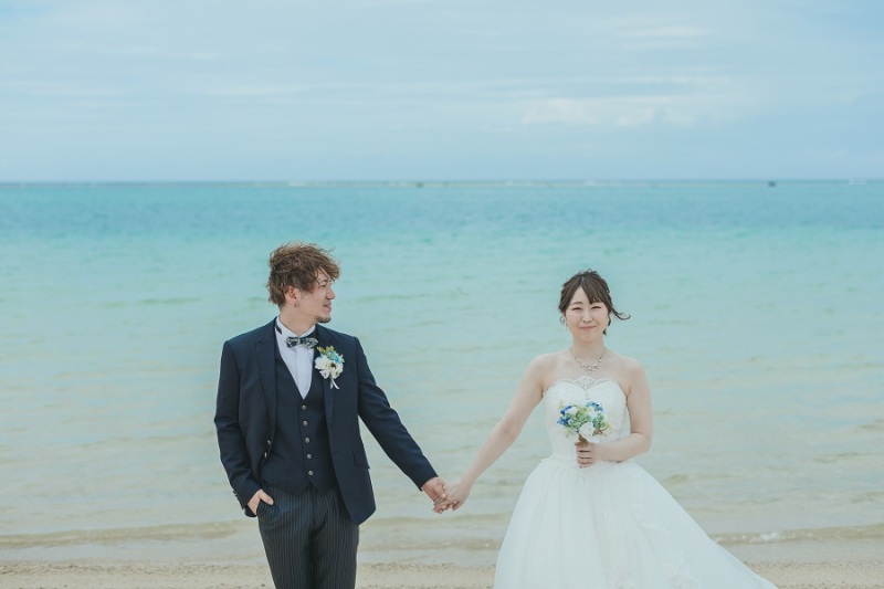 ビーチをバックに、、、