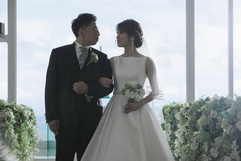 お互いに腕組みのポージングで撮影中♪