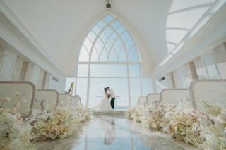 光入るチャペル＆沖縄のビーチ❤❤❤