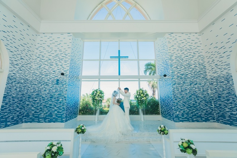 十字架の下でベールUPしました~!!