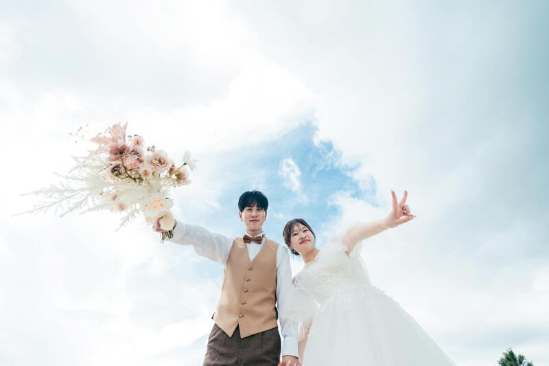 《チャペル＆ビーチフォトツアー》アクアグレイスチャペルでパシャリ♪