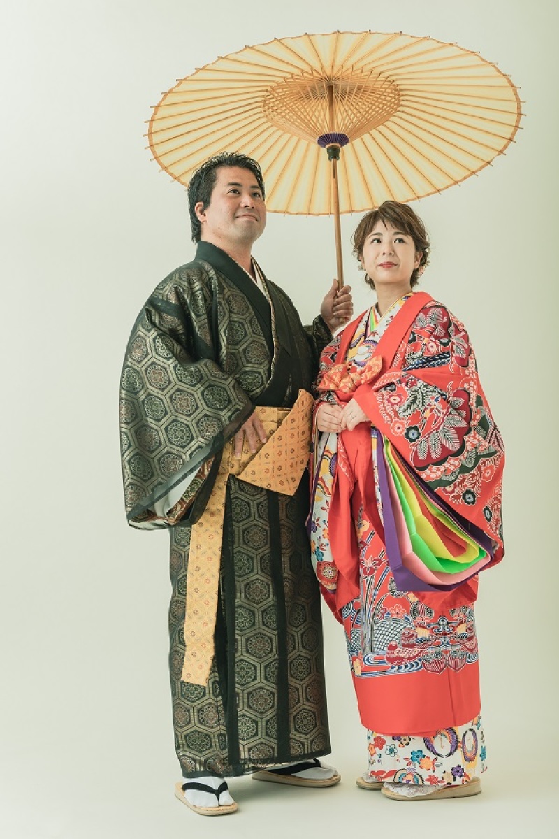琉装のお衣裳でスタジオ撮影スタート☆