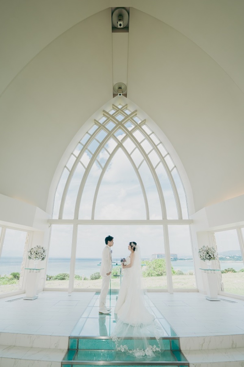祭壇にお立ち頂き、互いに見つめ合って頂きました♡