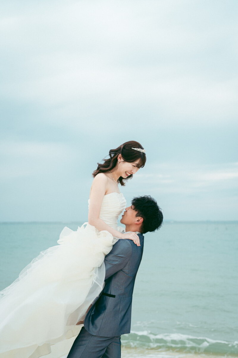 頼もしさ全開！抱っこで弾ける笑顔のワンシーン♡