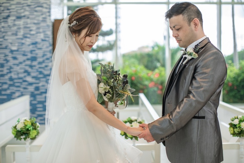 バージンロードの真ん中で手を取り合って♪