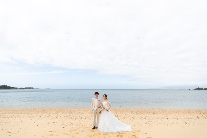 《チャペル＆ビーチフォトプラン》爽やかなコーディネート♡