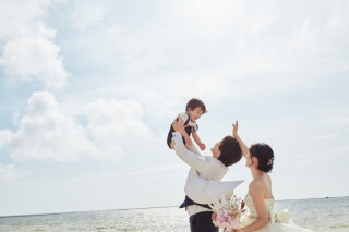 お子さんと三人でビーチ撮影♡