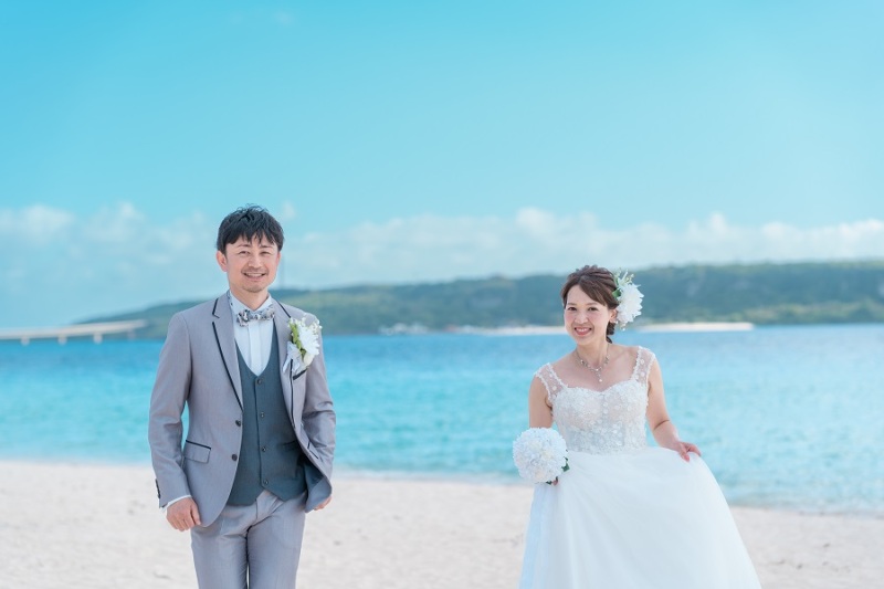 お二人散歩しているシーンを撮ってます