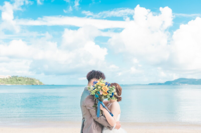 2人の世界写真が苦手なかたでも無理に笑顔を引き出すのではなく、”お二人らしさ”を大切にしているのでコミュニケーションを取りリラックスした雰囲気で、その時に感じた一瞬一瞬を逃すことなく写真に収めます。