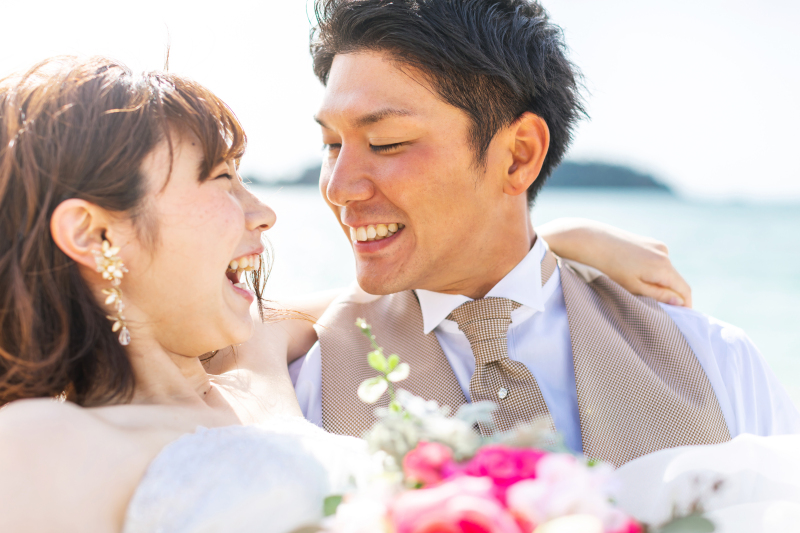 楽しいからこその笑顔!やっぱり“笑うって幸せだ。そんな私のモットーが100%表れている一枚です。ポージングでかっこよく決める一枚も大事。だけどそれだけではなく、お二人の“幸せ”が伝わる一瞬も大事に。
