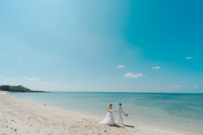 ≪4～6月撮影・3月成約限定≫【ドレス2着＆選べる特典付（ドローンOK）】チャペル＆ガーデン＋ビーチ100C◎&yen;132,000