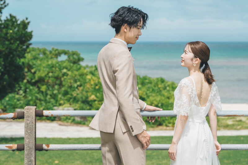 【会食付プラン】本格チャペル&ガーデン&ビーチ150カット+私服会食|おふたりでもご家族でも♡選べる衣裳60着込みで安心!
