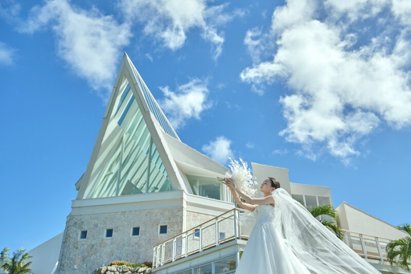 ≪4～9月撮影・4月成約限定≫【衣装追加料なし！ドローン付】古宇利チャペル＆ガーデン100C◎&yen;209,000&rarr;&yen;154,000