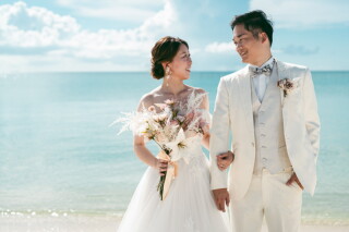 ◆場所:アラハビーチ◆所要時間:約4時間◆カット数:50カット◆ビーチでドレス2着着れる!グリーンフォトも残せます♪