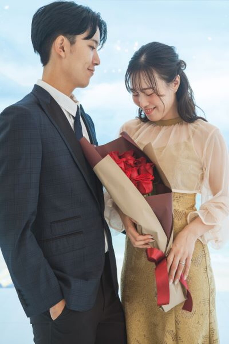 【プロポーズプラン】チャペルでエンゲージメントフォトを♡バラの花束付・データ30カット【アクアグレイス・チャペル】サプライにも♡