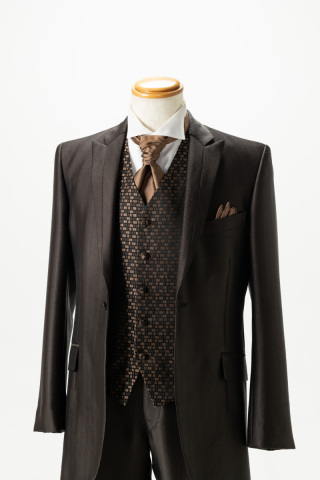 ブラウンタキシード