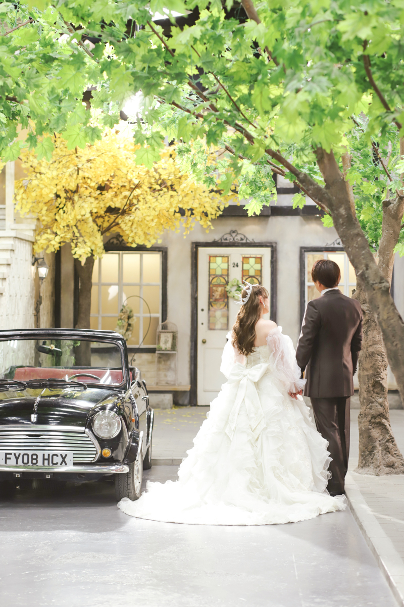 後ろ姿をイメージショットで残して。