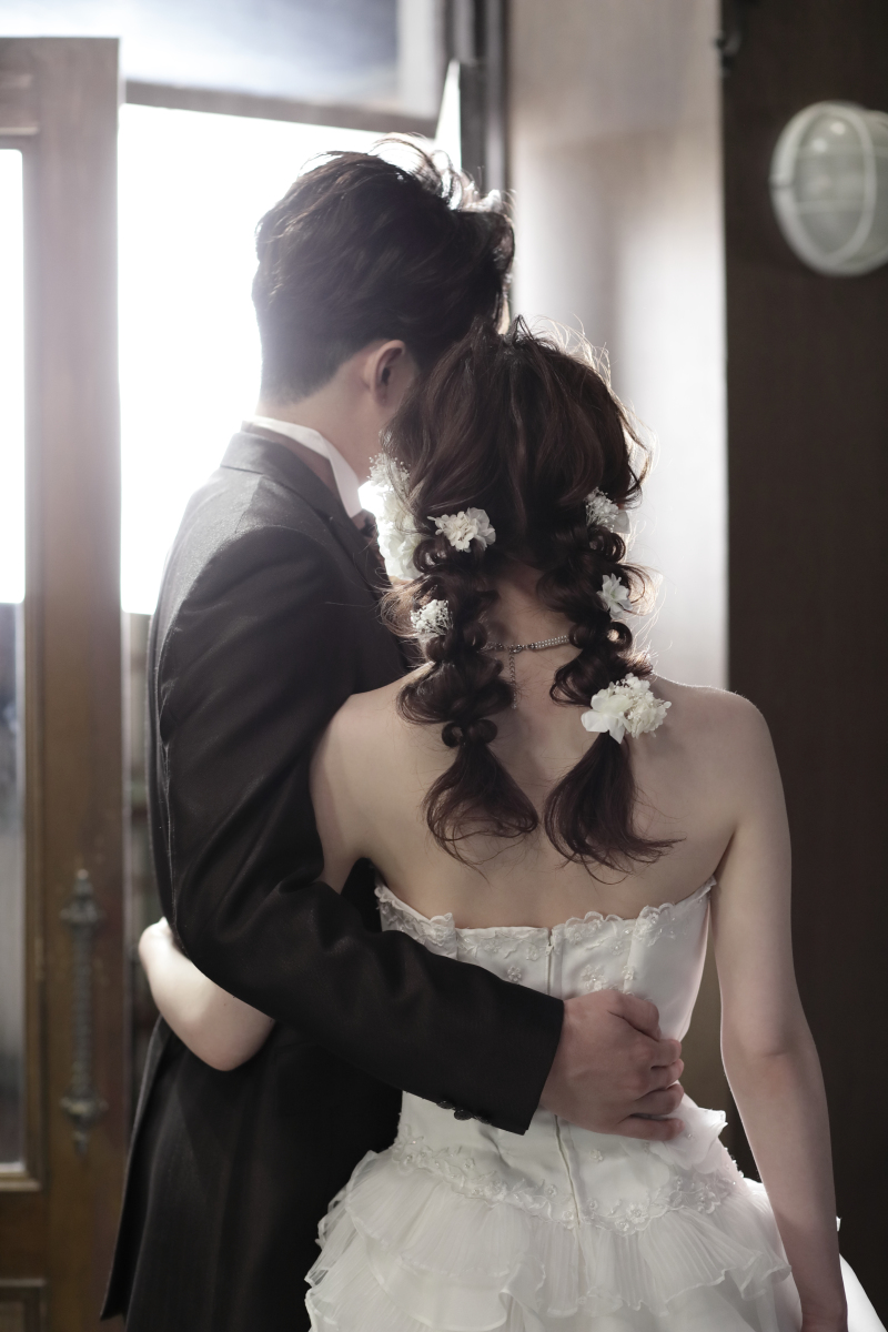 後ろ姿のイメージ写真